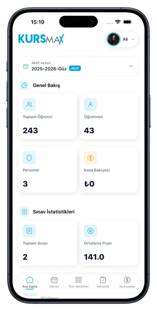 Kurs yönetim sistemi mobil uygulama ekranı
